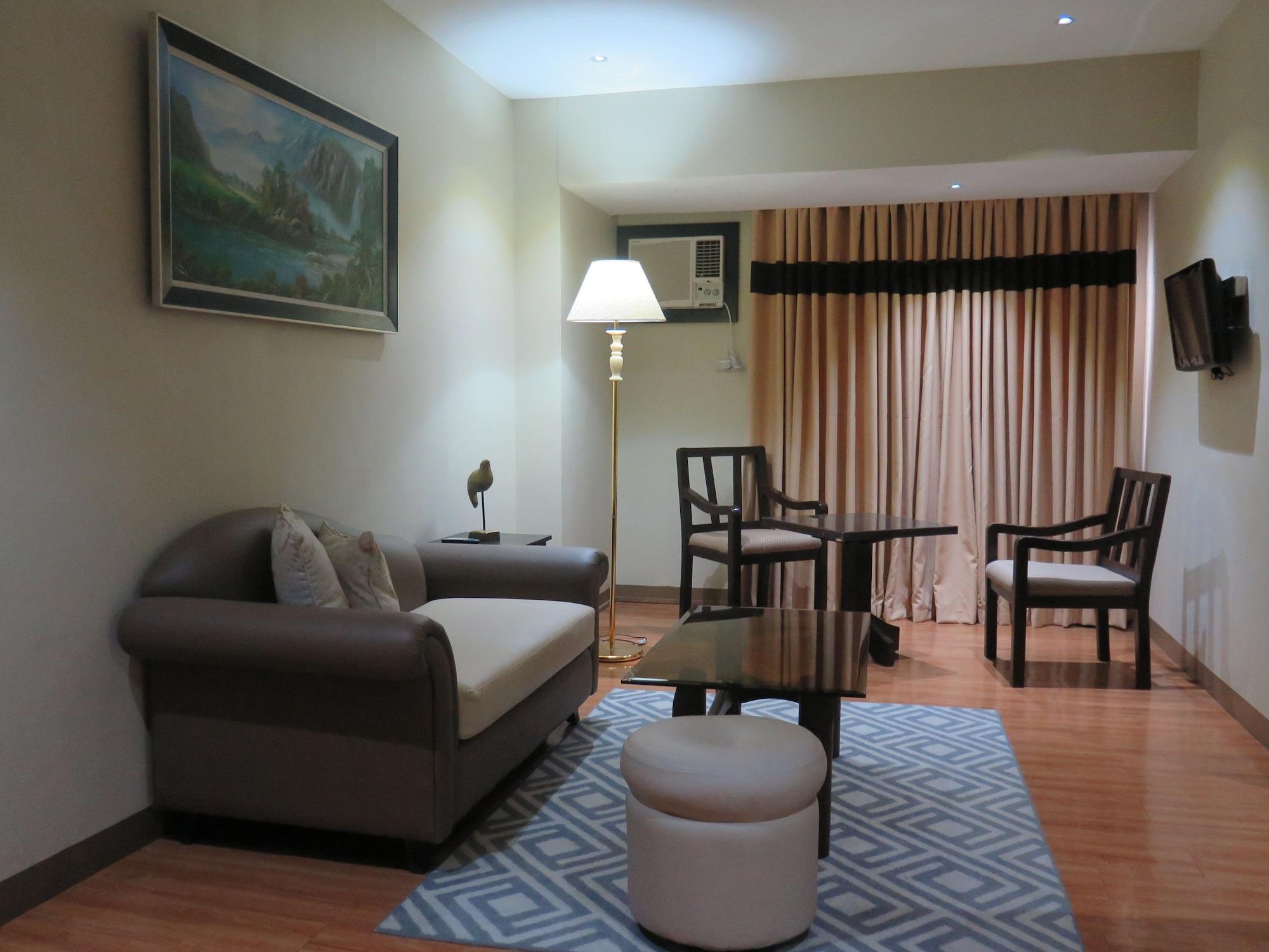 The Pinnacle Hotel And Suites Davao City Extérieur photo