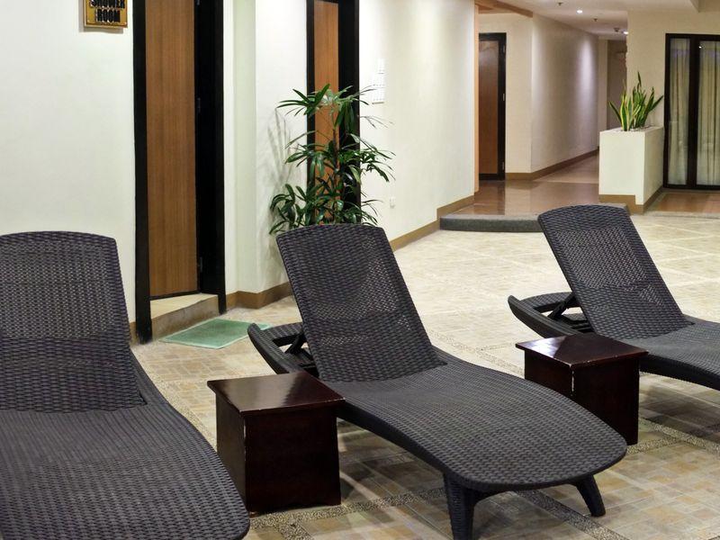 The Pinnacle Hotel And Suites Davao City Extérieur photo