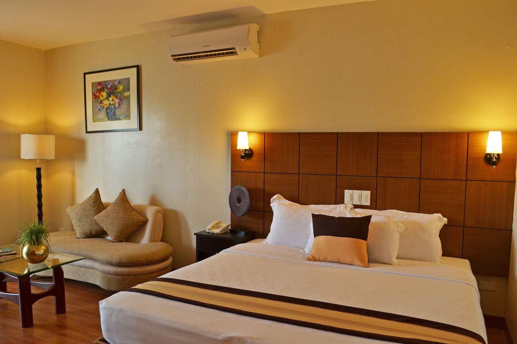 The Pinnacle Hotel And Suites Davao City Extérieur photo
