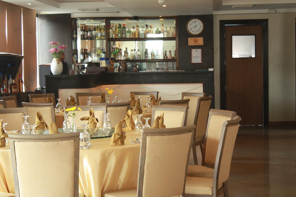 The Pinnacle Hotel And Suites Davao City Extérieur photo