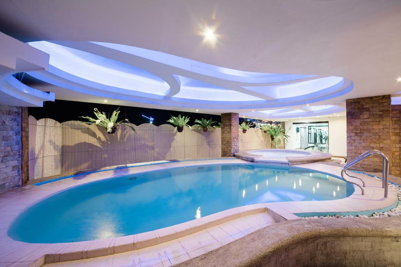 The Pinnacle Hotel And Suites Davao City Extérieur photo